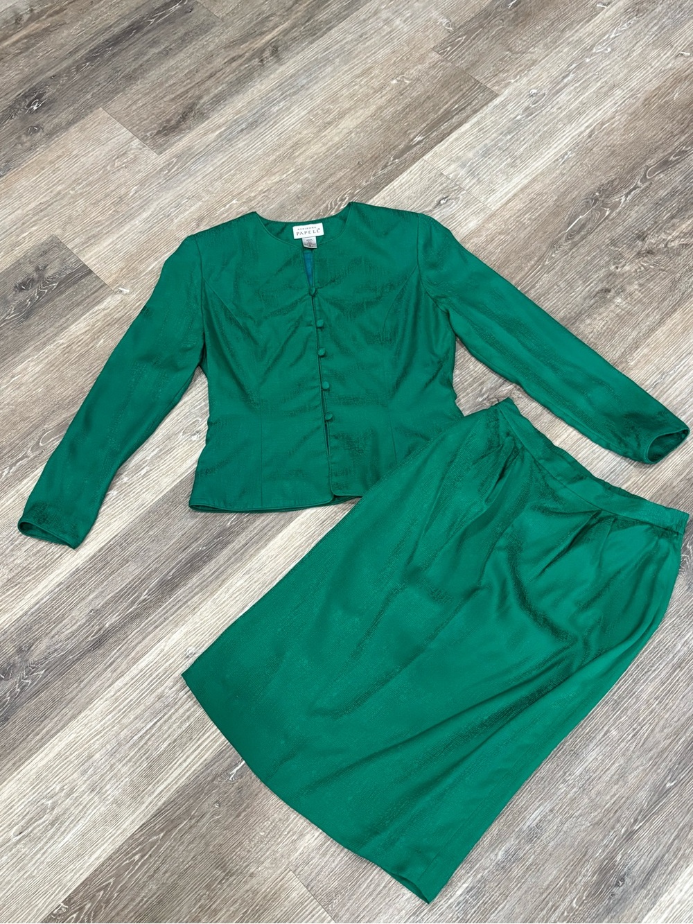 VTG Adrianna Papell Two-Piece Emerald Green Skirt Suit 100% SILK Size 8 Women’s